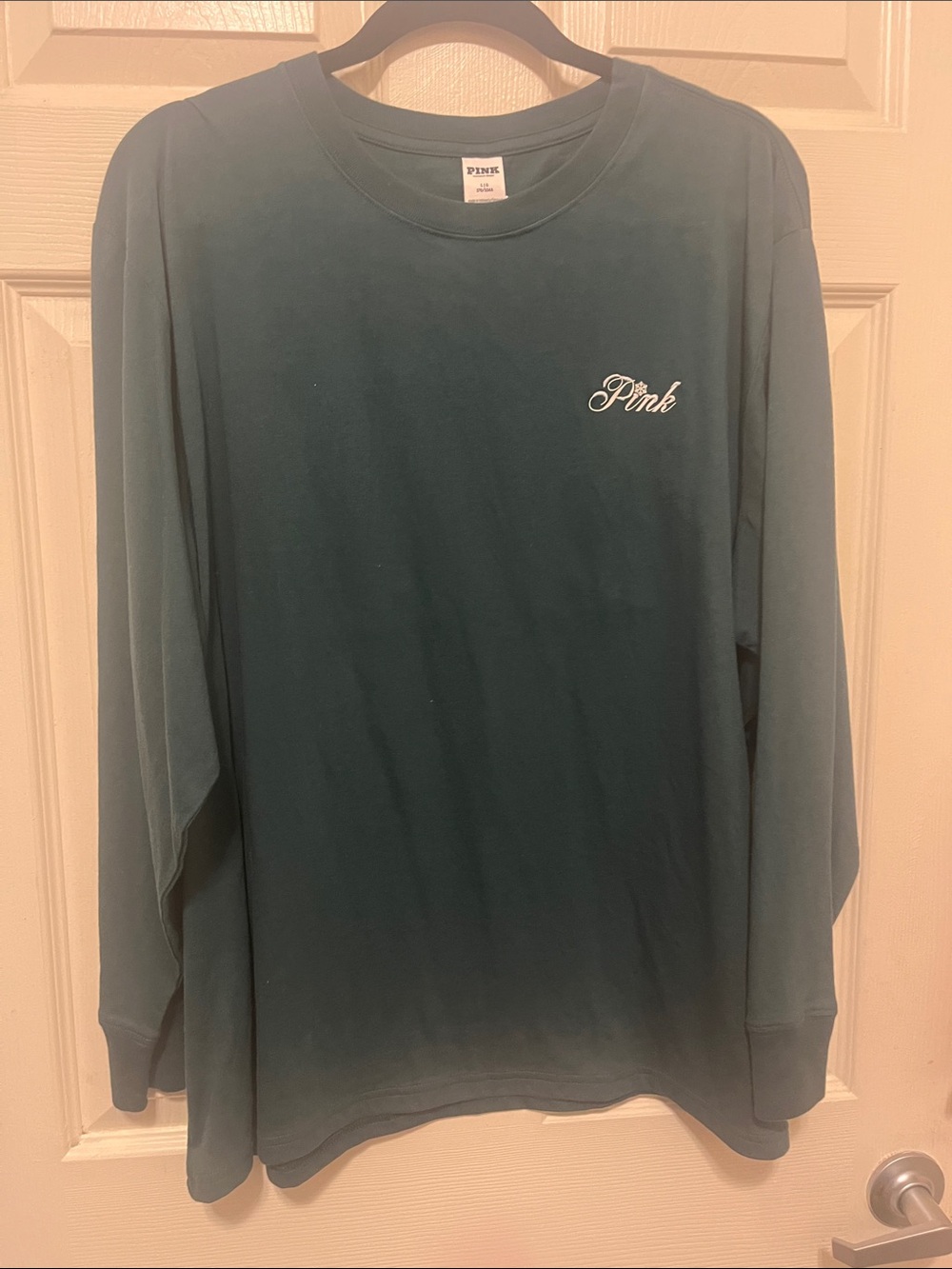 PINK Victoria's Secret Long-Sleeve Crewneck in Green L